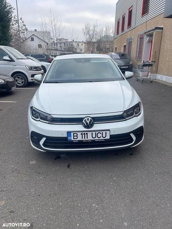 Second-hand VW Polo Life 95 CP (69 kW) 2024 Culoarealb Hatchback
