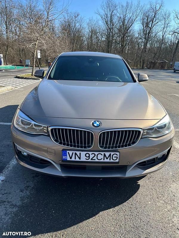 Second-hand BMW 328 Sport Line 245 CP (180 kW) 2013 Culoarebej Berlinǎ