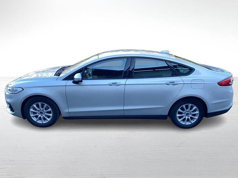 Second-hand Ford Mondeo Trend 187 CP (137 kW) 2022 Gri deschis  metalic