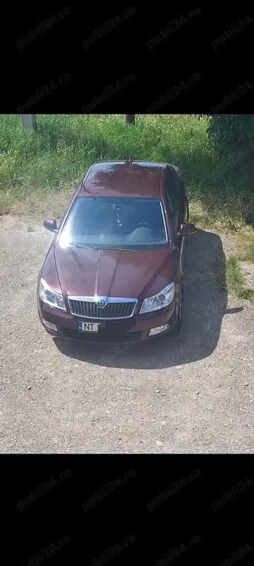 Visiniu Utilizat 2010 Skoda Octavia Berlinǎ | 4.500 EUR (Preț OK) - Imagine 1/4