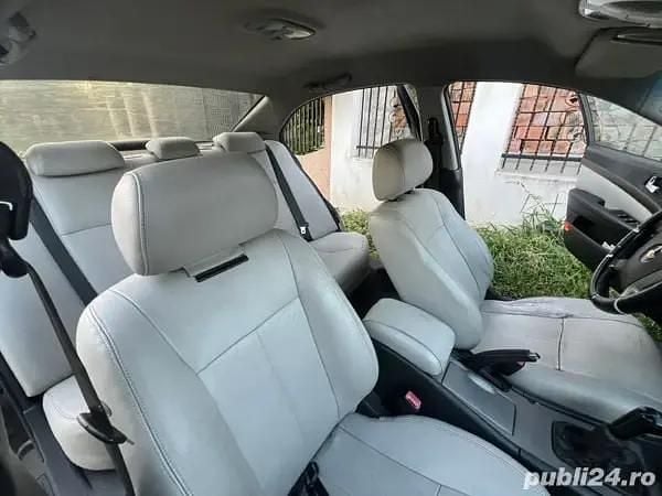 Utilizat 2007 Chevrolet Epica Berlinǎ | 2.000 EUR - Imagine 1/4