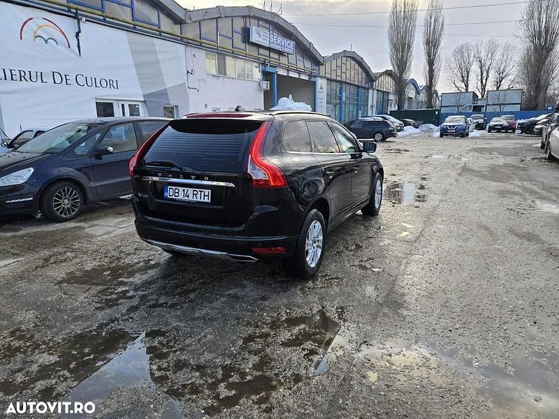 Second-hand Volvo XC60 R-Design 181 CP (133 kW) 2015 Culoarenegru SUV