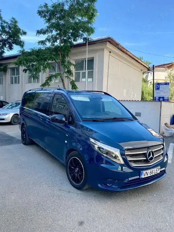 Albastru Utilizat 2017 Mercedes Vito Monovolum | 16.500 EUR (Scump) - Imagine 1/4