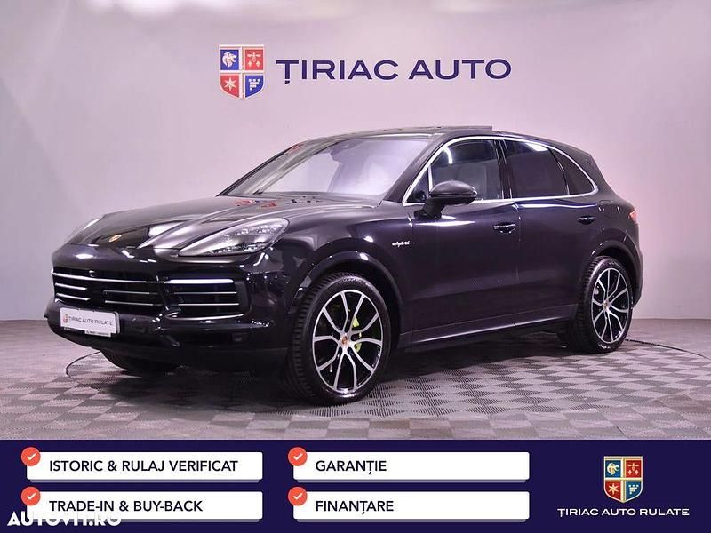 Culoarenegru Utilizat 2021 Porsche Cayenne SUV | 67.537 EUR (Preț bun) - Imagine 1/4