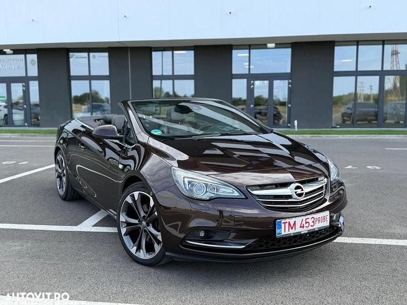 Culoaremaro Utilizat 2017 Opel Cascada Cosmo Cabrio | 8.900 EUR - Imagine 1/4