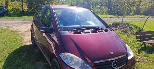 Rosu Utilizat 2004 Mercedes A160 Hatchback | 500 EUR - Imagine 1/4