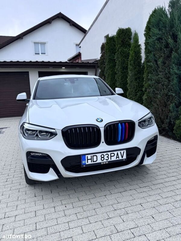 Alb Utilizat 2021 BMW X4 M Sport SUV | 37.990 EUR (Preț bun) - Imagine 1/4