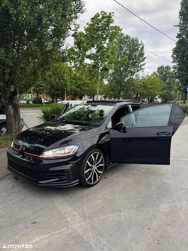 Culoarenegru Utilizat 2018 VW Golf VII GTI Hatchback | 22.500 EUR (Puțin scump) - Imagine 1/4