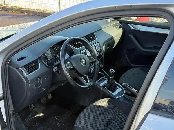 Second-hand Skoda Octavia Ambition 110 CP (80 kW) 2016 Argintiu Hatchback