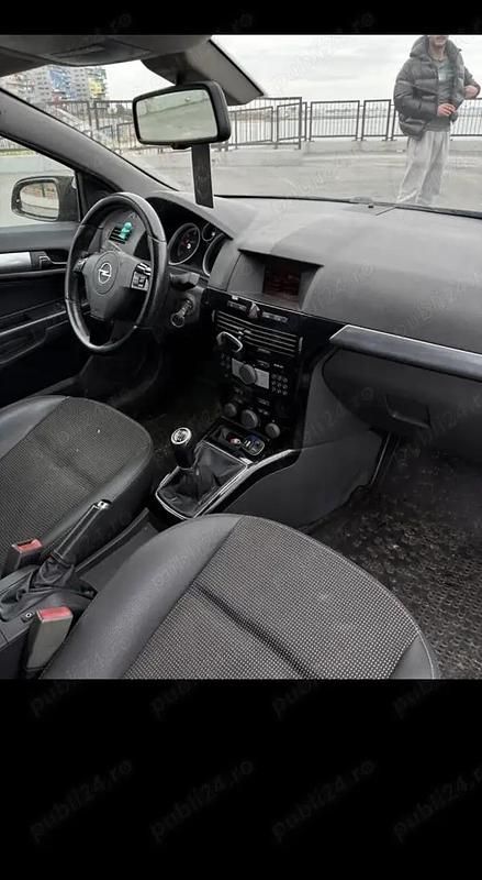 Utilizat 2007 Opel Astra GTC Coupe | 2.500 EUR (Preț OK) - Imagine 1/4