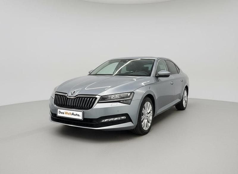 Culoareargint Utilizat 2021 Skoda Superb Berlinǎ | 25.990 EUR (Preț bun) - Imagine 1/1