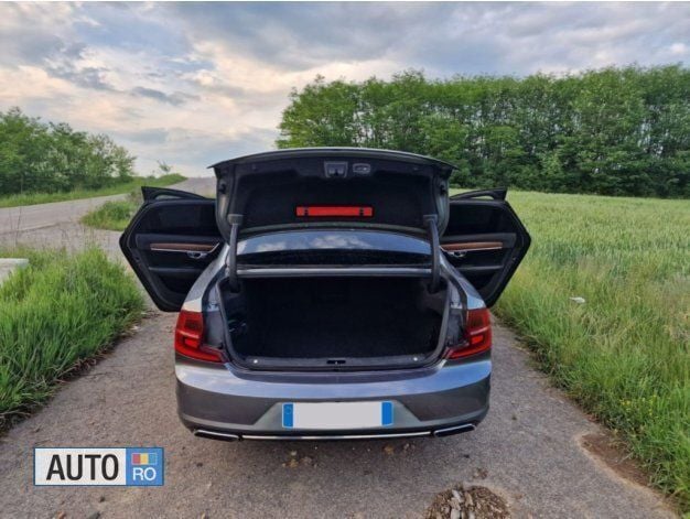 Gri Utilizat 2018 Volvo S90 Berlinǎ | 20.650 EUR (Preț OK) - Imagine 1/4