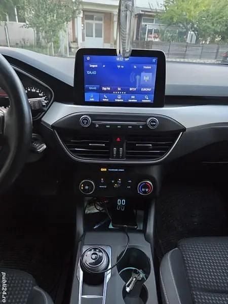 Gri Utilizat 2022 Ford Focus Monovolum | 12.450 EUR (Preț OK) - Imagine 1/4