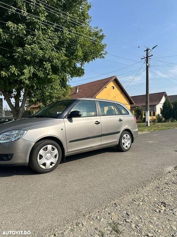 Culoaregri Utilizat 2008 Skoda Fabia Active Break | 1.400 EUR (Preț OK) - Imagine 1/4