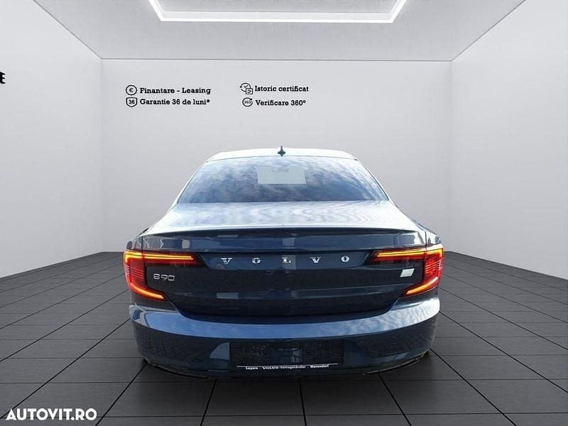 Second-hand Volvo S90 455 CP (334 kW) 2024 Culoarealbastru Berlinǎ