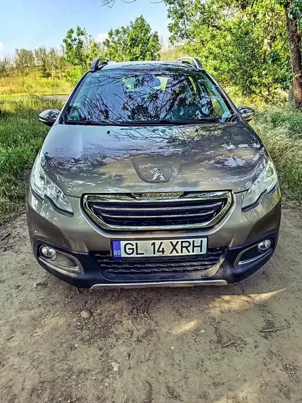 Maro Utilizat 2015 Peugeot 2008 Allure SUV | 5.799 EUR - Imagine 1/4
