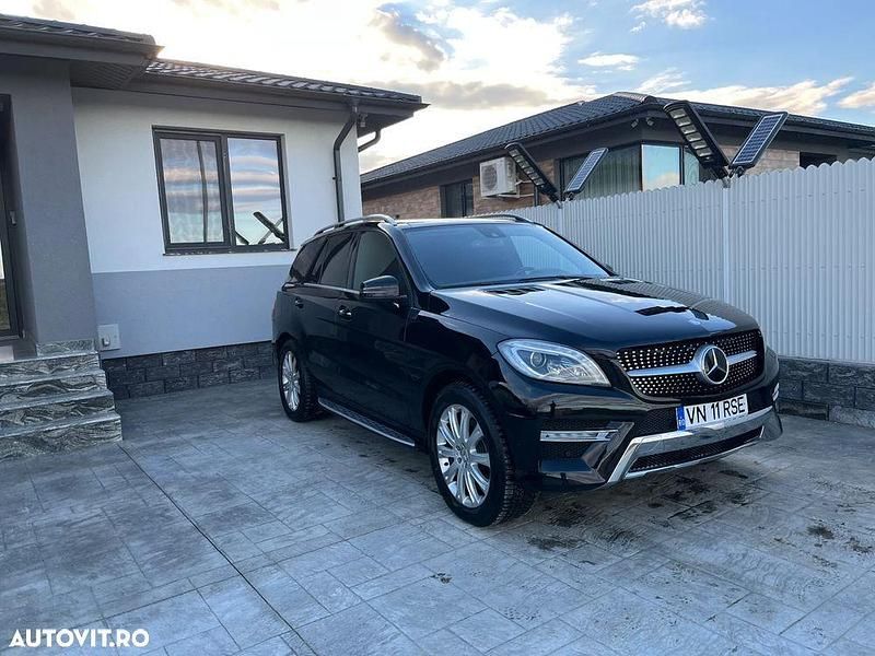 Culoarenegru Utilizat 2012 Mercedes ML350 Edition 1 SUV | 20.000 EUR (Puțin scump) - Imagine 1/4