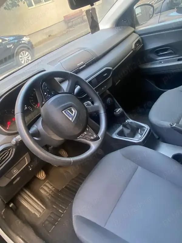 Utilizat 2021 Dacia Logan Berlinǎ | 9.000 EUR (Preț bun) - Imagine 1/4