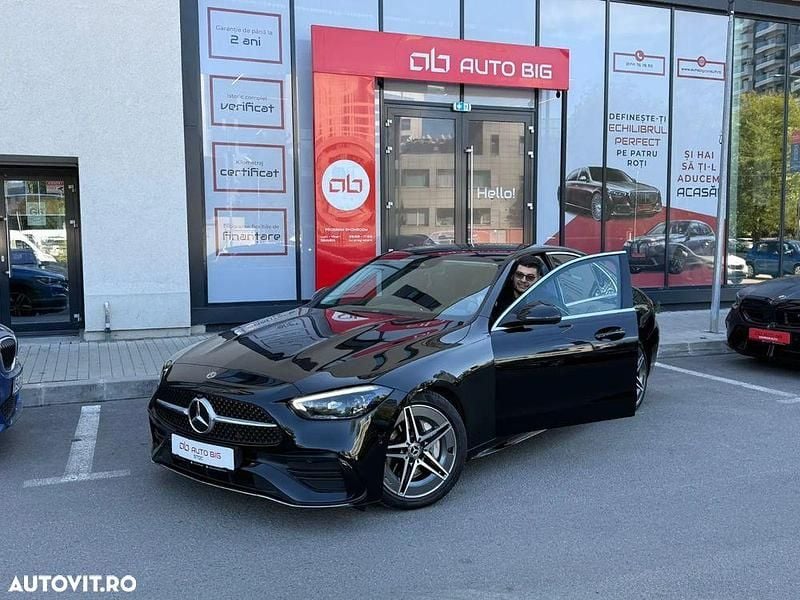 Culoarenegru Utilizat 2022 Mercedes C300 Break | 43.000 EUR (Preț bun) - Imagine 1/4