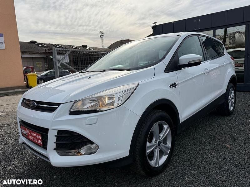 Second-hand Ford Kuga Trend 150 CP (110 kW) 2015 Culoarealb SUV
