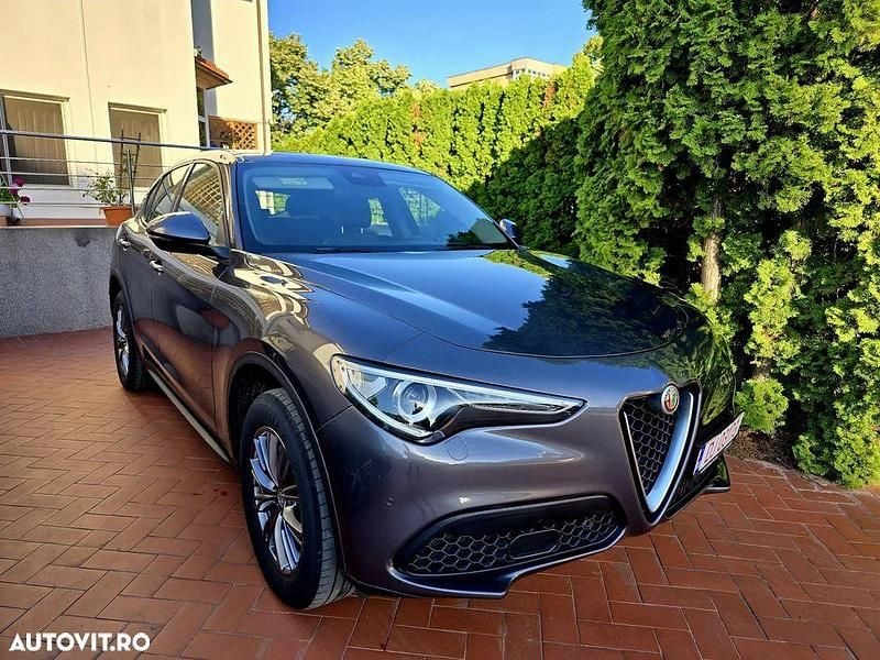 Gri Utilizat 2019 Alfa Romeo Stelvio Sprint SUV | 21.990 EUR (Super Preț) - Imagine 1/4