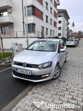 Utilizat 2011 VW Polo Hatchback | 3.600 EUR (Preț OK) - Imagine 1/4