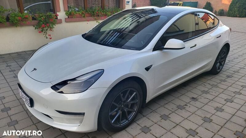 Alb Utilizat 2022 Tesla Model 3 Performance Berlinǎ | 36.300 EUR (Preț OK) - Imagine 1/4