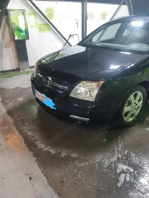 Second-hand Opel Vectra 200 CP (147 kW) 2004 Hatchback