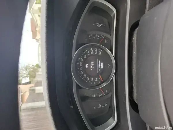 Second-hand Volvo V40 122 CP (89 kW) 2019 Break