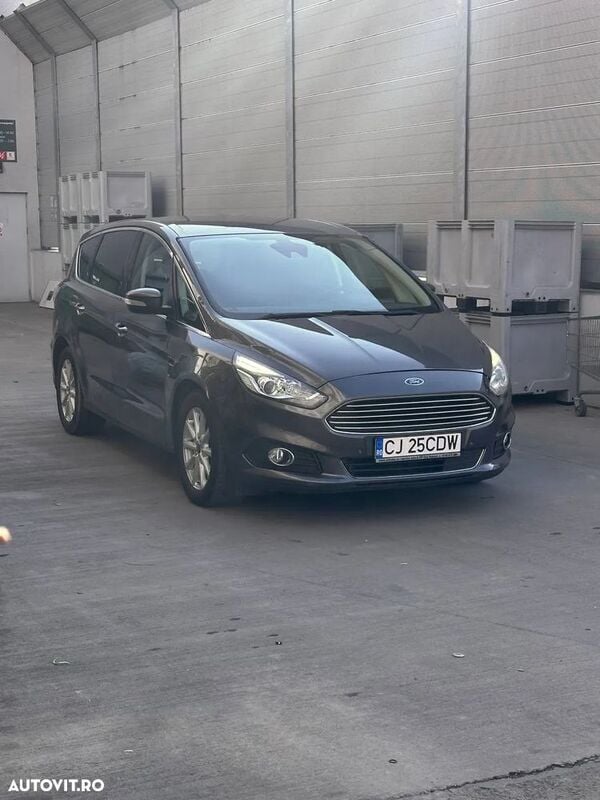 Second-hand Ford S-MAX Titanium 150 CP (110 kW) 2017 Gri Monovolum