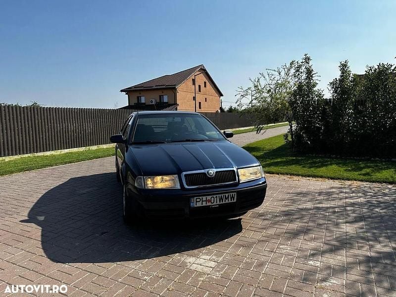 Culoarealbastru Utilizat 2004 Skoda Octavia Elegance Berlinǎ | 2.400 EUR (Preț OK) - Imagine 1/4
