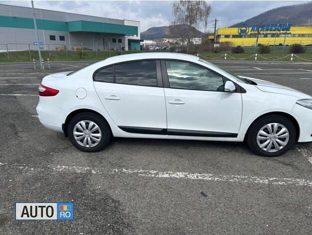 Second-hand Renault Fluence 110 CP (80 kW) 2015 Alb Berlinǎ