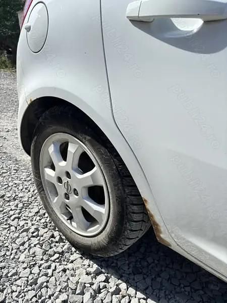 Utilizat 2009 Opel Corsa Hatchback | 2.500 EUR (Preț OK) - Imagine 1/4