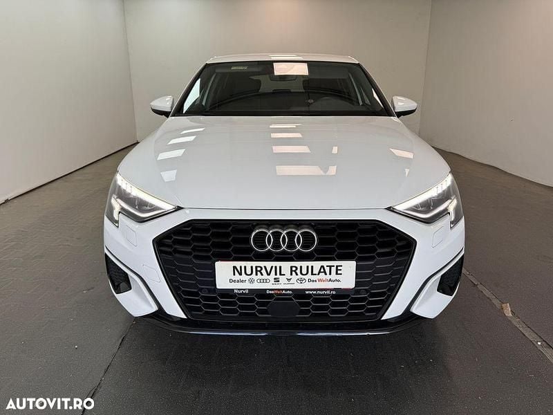 Alb Utilizat 2021 Audi A3 Sportback Advanced Hatchback | 21.357 EUR (Preț OK) - Imagine 1/4