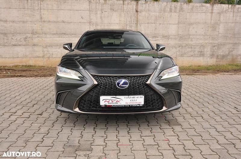 Second-hand Lexus ES300H Sport Line 218 CP (160 kW) 2020 Culoarenegru Berlinǎ