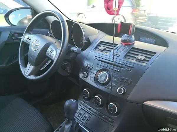 Second-hand Mazda 3 116 CP (85 kW) 2012 Hatchback