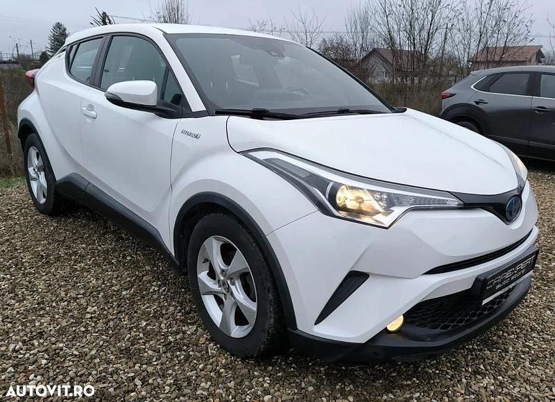 Second-hand Toyota C-HR 122 CP (89 kW) 2016 Culoarealb SUV