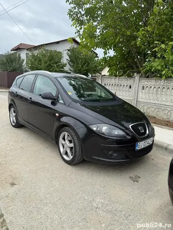 Utilizat 2008 Seat Altea Monovolum | 3.200 EUR - Imagine 1/4