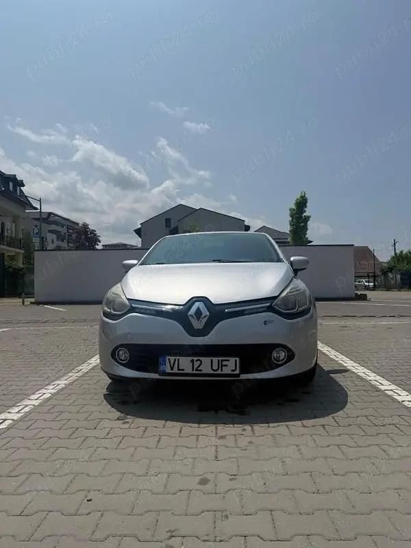 Utilizat 2014 Renault Clio IV Berlinǎ | 3.950 EUR (Preț OK) - Imagine 1/4