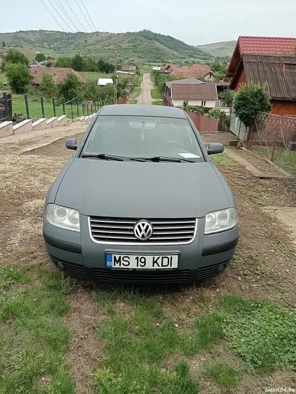Utilizat 2002 VW Passat Berlinǎ | 1.700 EUR (Preț OK) - Imagine 1/4