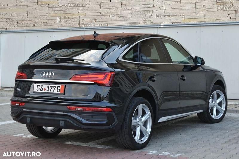 Second-hand Audi Q5 Sportback Advanced 204 CP (150 kW) 2022 Culoarenegru SUV