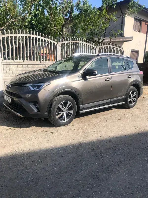 Utilizat 2016 Toyota RAV4 SUV | 19.900 EUR (Scump) - Imagine 1/4