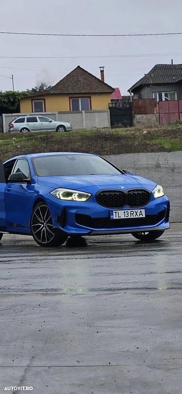 Culoarealbastru Utilizat 2020 BMW M1 Comfort Edition Coupe | 32.000 EUR - Imagine 1/4
