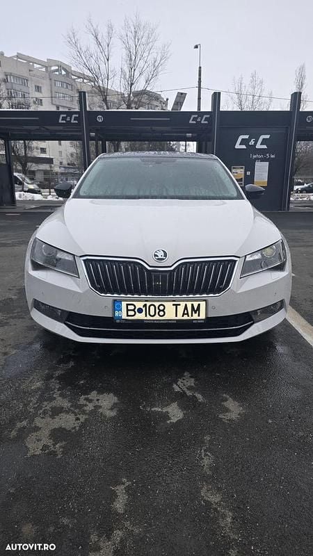 Second-hand Skoda Superb Ambition 150 CP (110 kW) 2017 Culoarealb Berlinǎ
