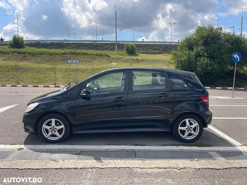 Second-hand Mercedes B170 116 CP (85 kW) 2008 Culoarenegru Monovolum