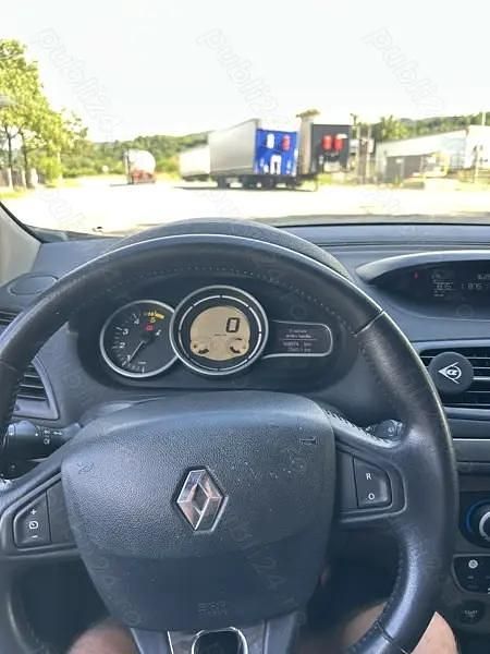 Negru Utilizat 2010 Renault Mégane III Berlinǎ | 3.199 EUR (Preț bun) - Imagine 1/4