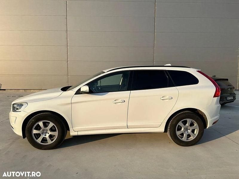 Culoarealb Utilizat 2013 Volvo XC60 Kinetic SUV | 11.200 EUR (Scump) - Imagine 1/4