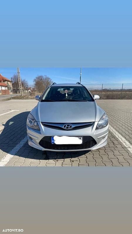Culoaregri Utilizat 2011 Hyundai i30 Classic Break | 2.950 EUR (Preț bun) - Imagine 1/4