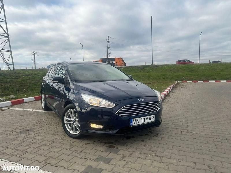 Culoarealbastru Utilizat 2017 Ford Focus Titanium Hatchback | 7.250 EUR (Preț OK) - Imagine 1/4