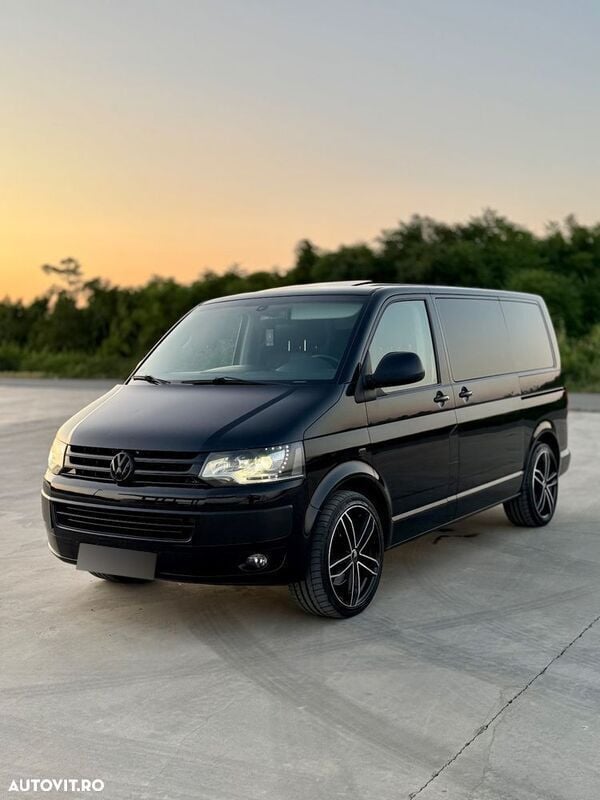 Negru Utilizat 2014 VW Multivan Monovolum | 21.499 EUR (Preț bun) - Imagine 1/4